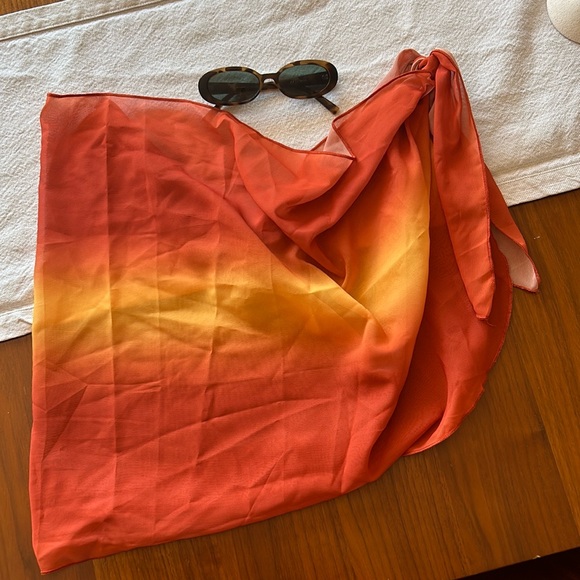 Sarong cover up - Picture 1 of 2
